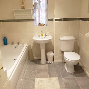 Twin Room Private External Bathroom